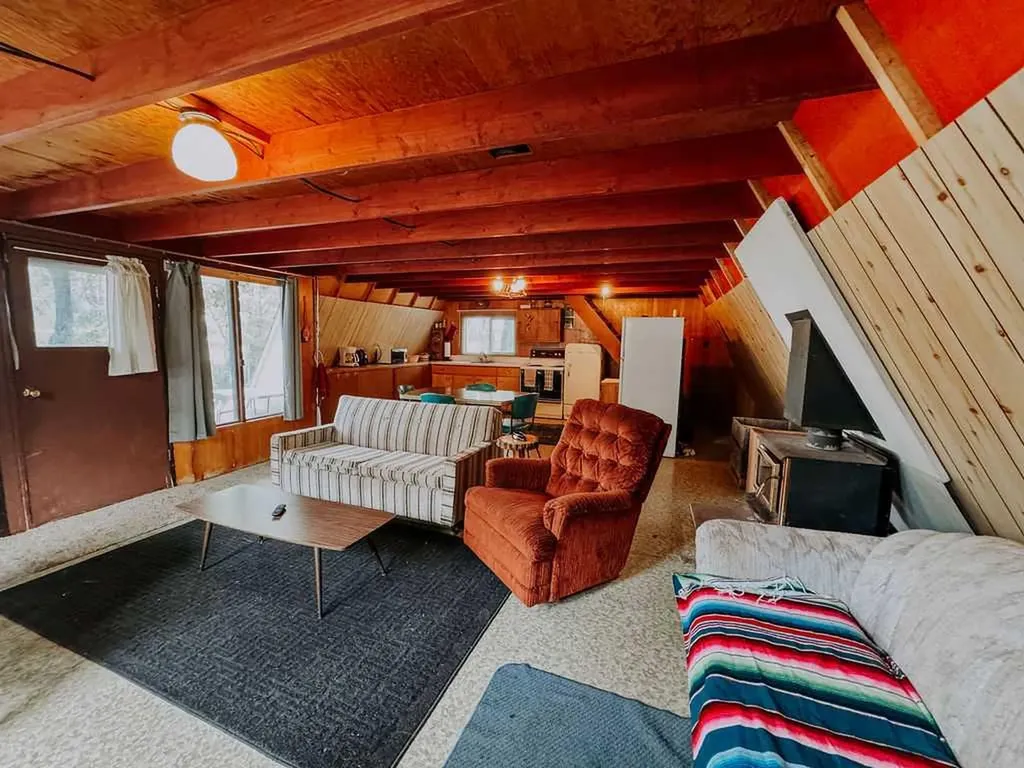 Cabin 62 Clear Lake Rural Wainwright No. 61 M.d. Of AB T9W 1S8