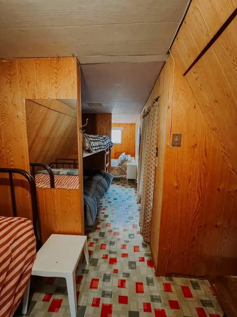 Cabin 62 Clear Lake Rural Wainwright No. 61 M.d. Of AB T9W 1S8