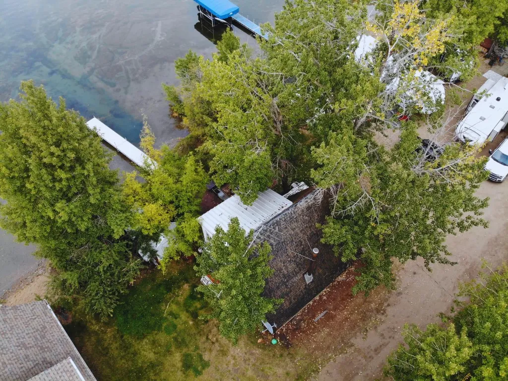Cabin 62 Clear Lake Rural Wainwright No. 61 M.d. Of AB T9W 1S8