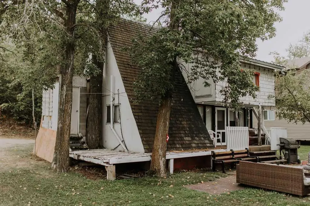 Cabin 62 Clear Lake Rural Wainwright No. 61 M.d. Of AB T9W 1S8