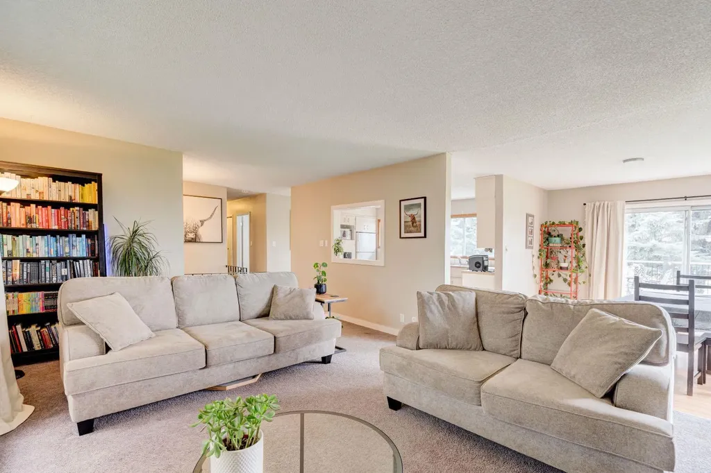 1153 East Lakeview Road Chestermere AB T1X 1B1