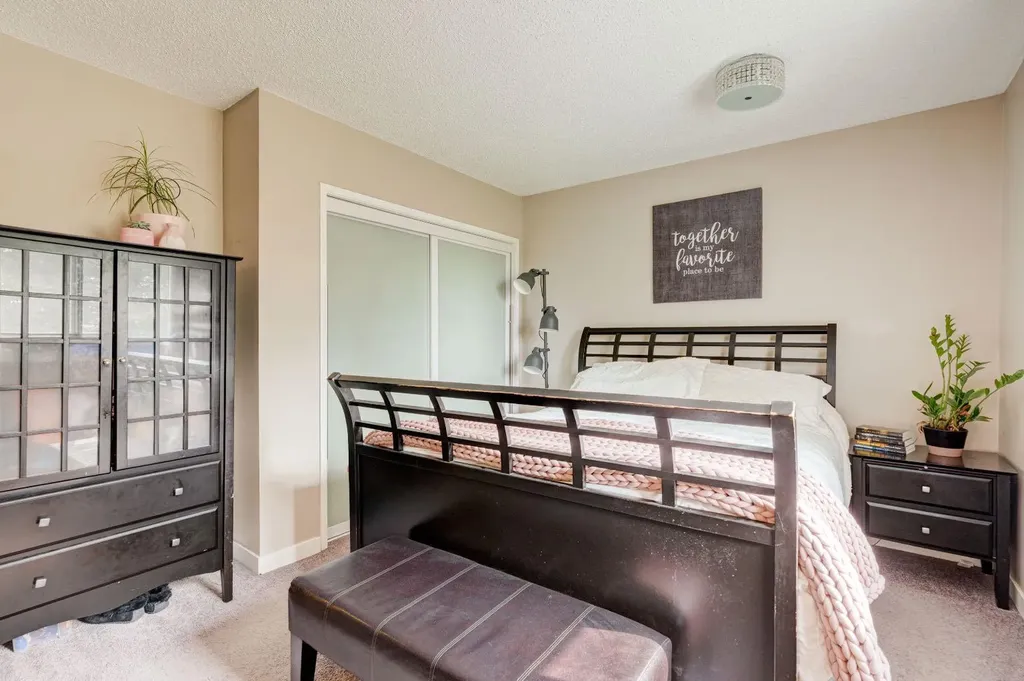 1153 East Lakeview Road Chestermere AB T1X 1B1