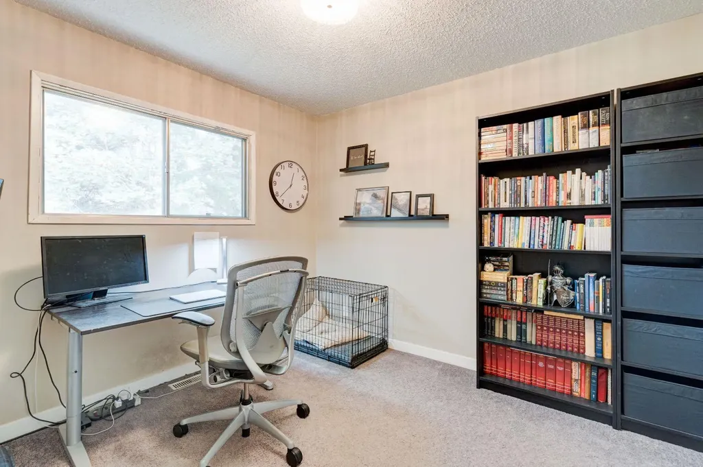 1153 East Lakeview Road Chestermere AB T1X 1B1