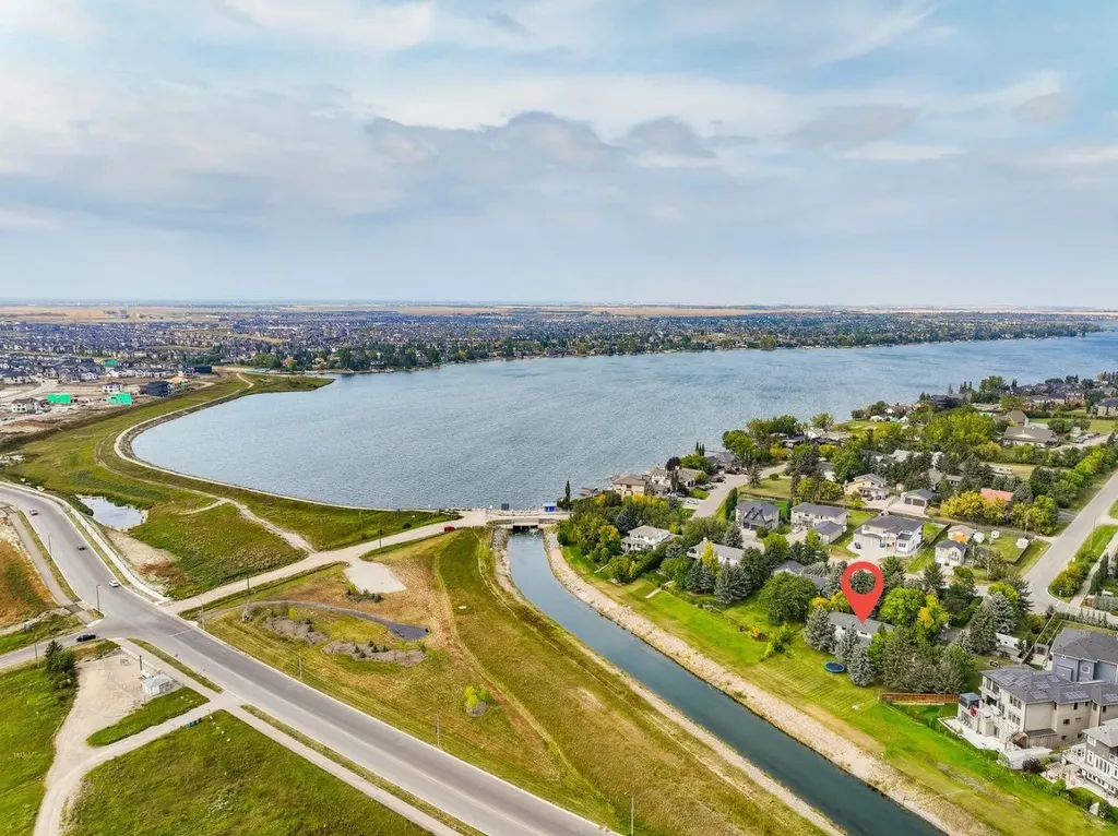 1153 East Lakeview Road Chestermere AB T1X 1B1
