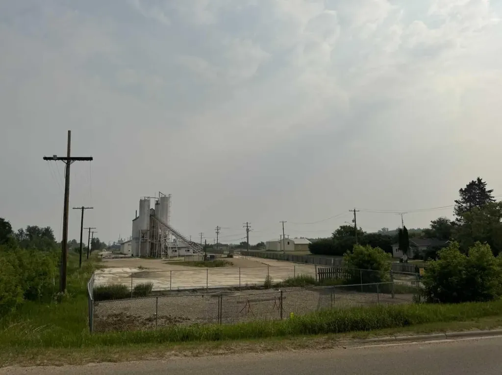 5304 49 Street Ponoka AB T4J1H3