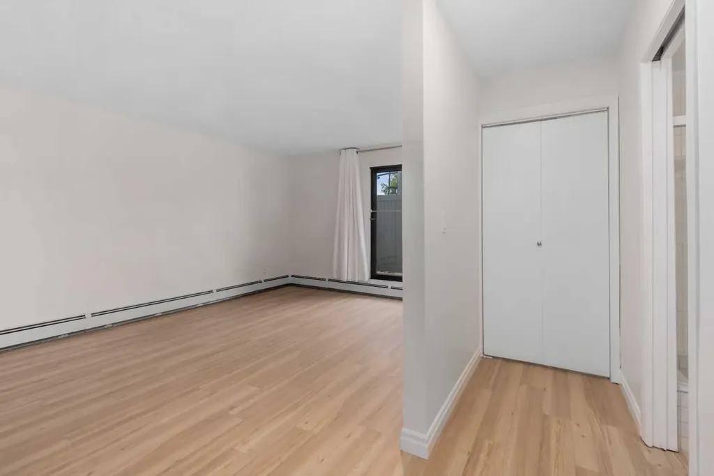611 67 Avenue SW Calgary AB T2V0M3