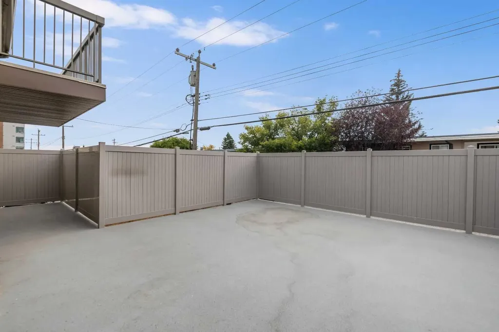 611 67 Avenue SW Calgary AB T2V0M3