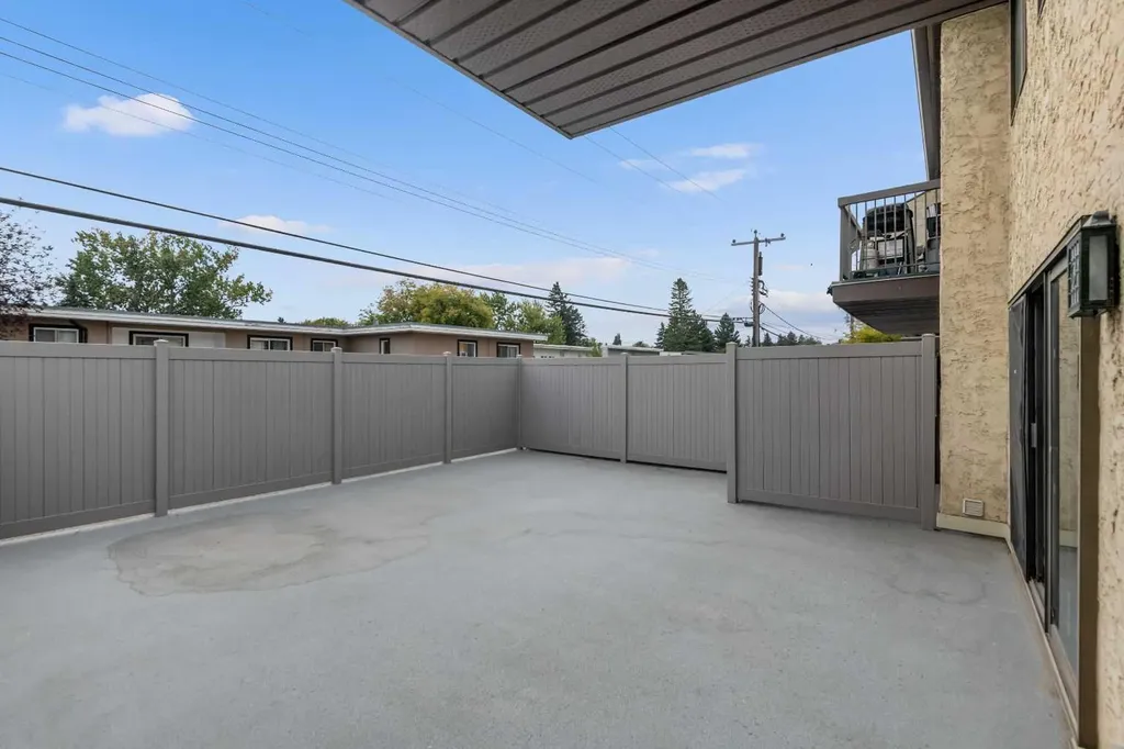 611 67 Avenue SW Calgary AB T2V0M3