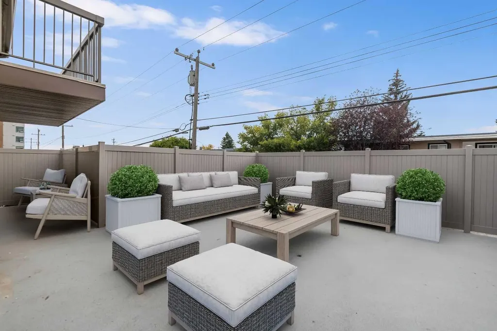 611 67 Avenue SW Calgary AB T2V0M3