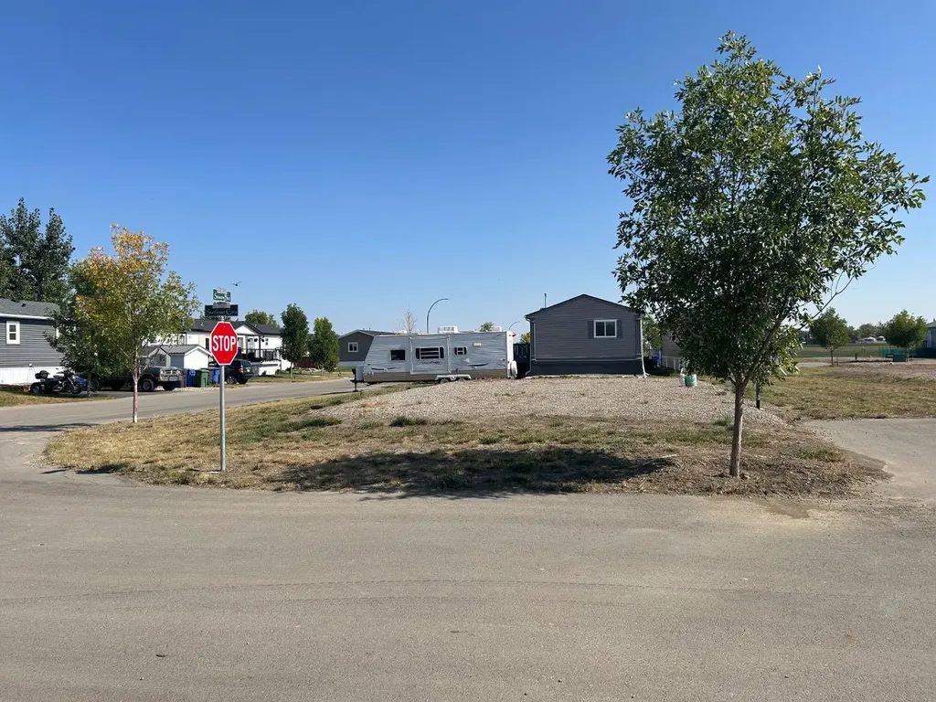 5003 Seasons Boulevard Coaldale AB T1M 0G4