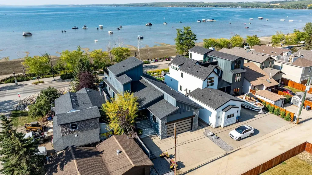 Sylvan Lake AB, 3417 Lakeshore Drive