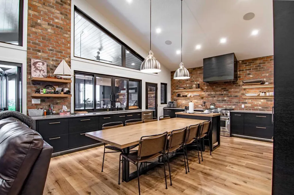 3417 Lakeshore Drive Sylvan Lake AB T4S 1B3