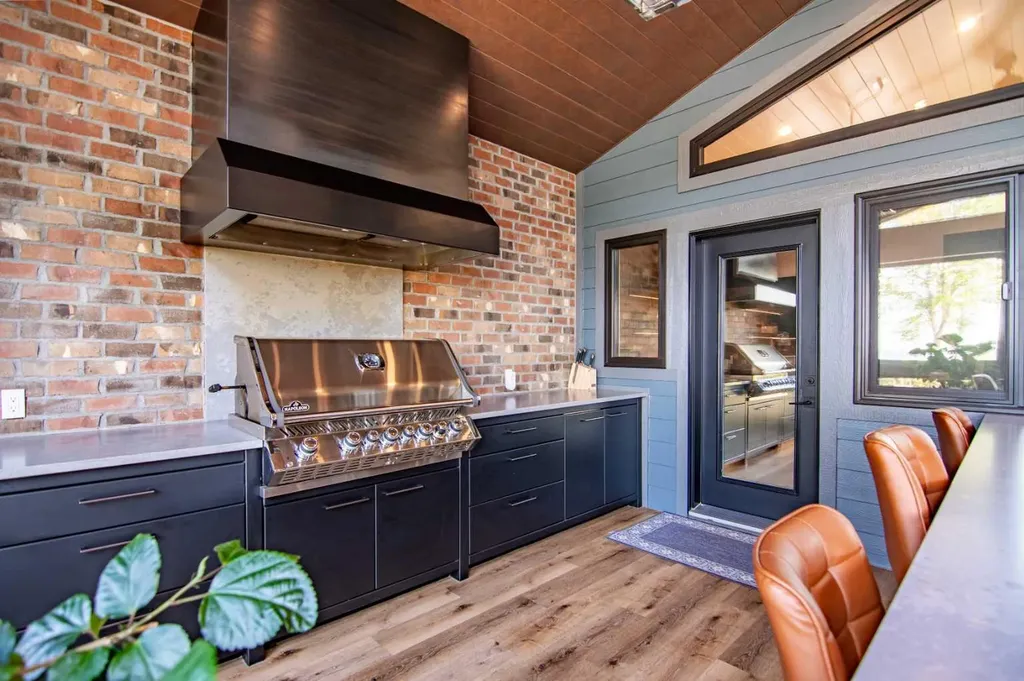3417 Lakeshore Drive Sylvan Lake AB T4S 1B3