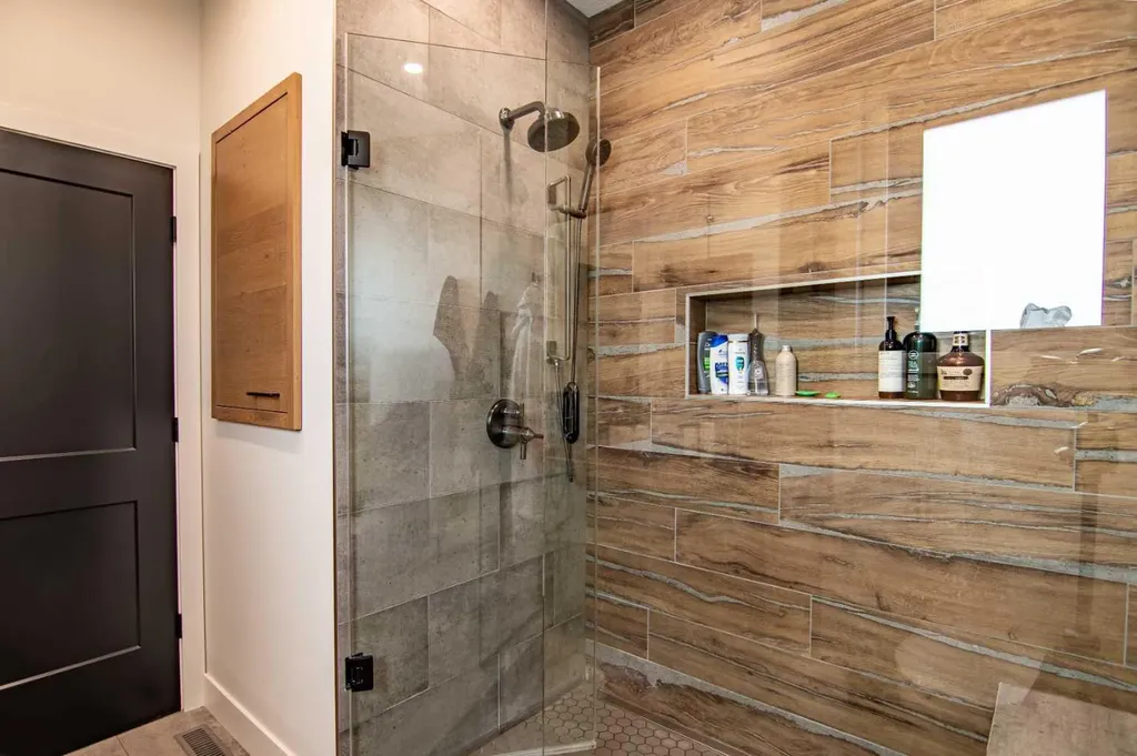 3417 Lakeshore Drive Sylvan Lake AB T4S 1B3