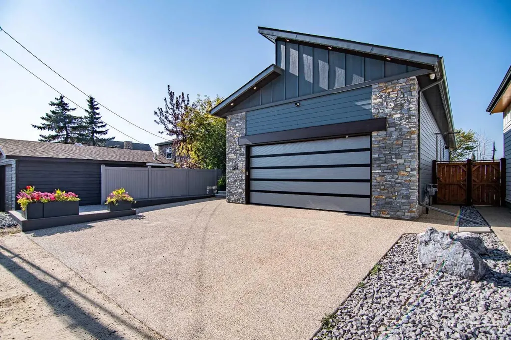 3417 Lakeshore Drive Sylvan Lake AB T4S 1B3