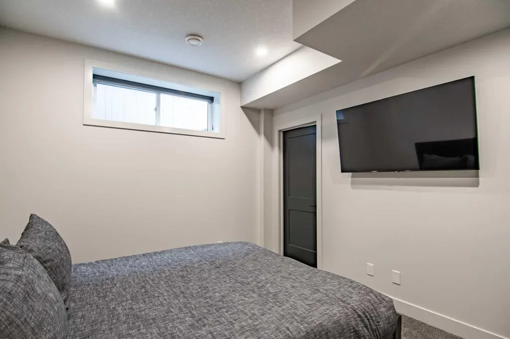 3417 Lakeshore Drive Sylvan Lake AB T4S 1B3