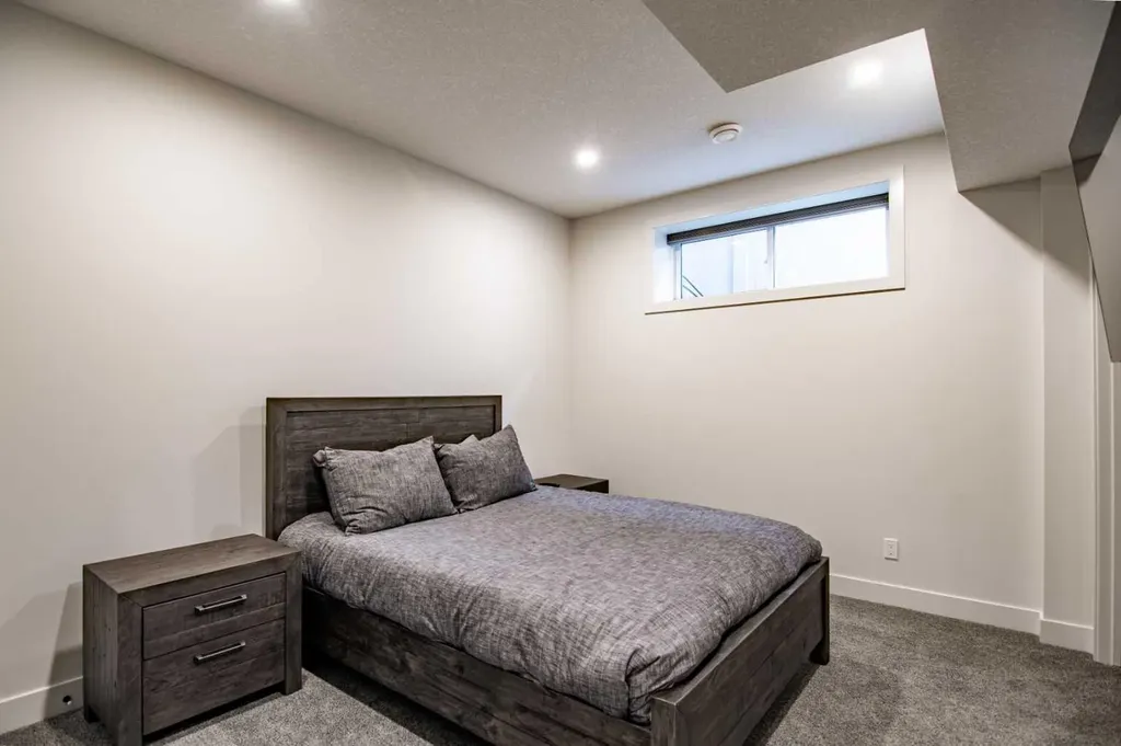 3417 Lakeshore Drive Sylvan Lake AB T4S 1B3