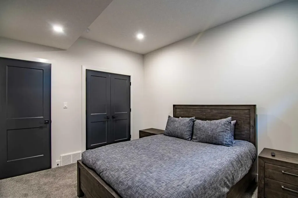 3417 Lakeshore Drive Sylvan Lake AB T4S 1B3