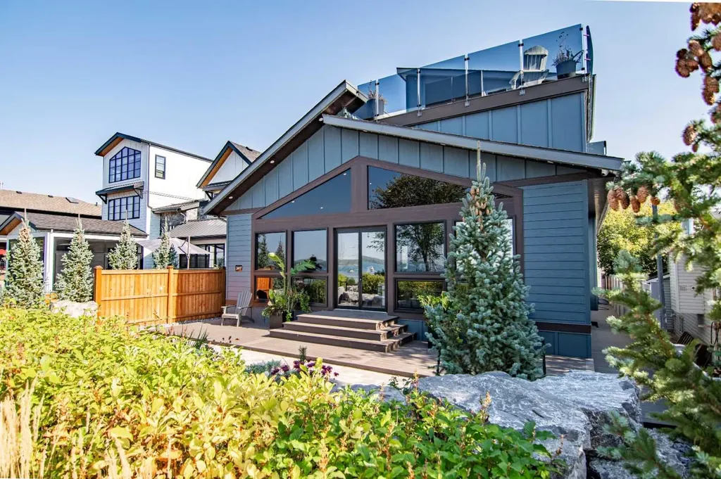 3417 Lakeshore Drive Sylvan Lake AB T4S 1B3
