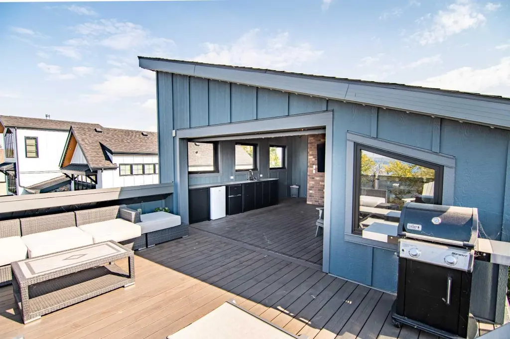3417 Lakeshore Drive Sylvan Lake AB T4S 1B3