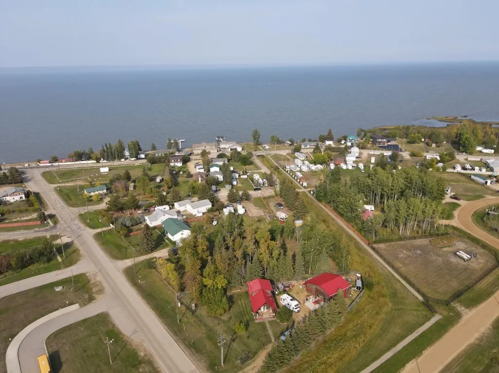 #7 Lakeview Drive Joussard AB T0G 1J0