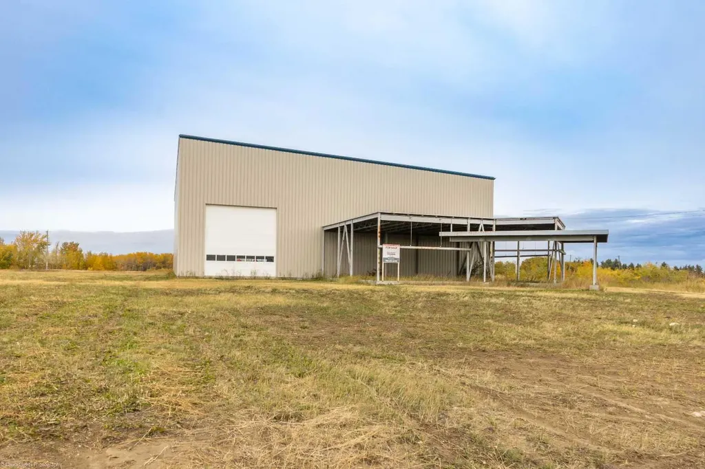 6710 66 Street Lloydminster AB T9V3R7