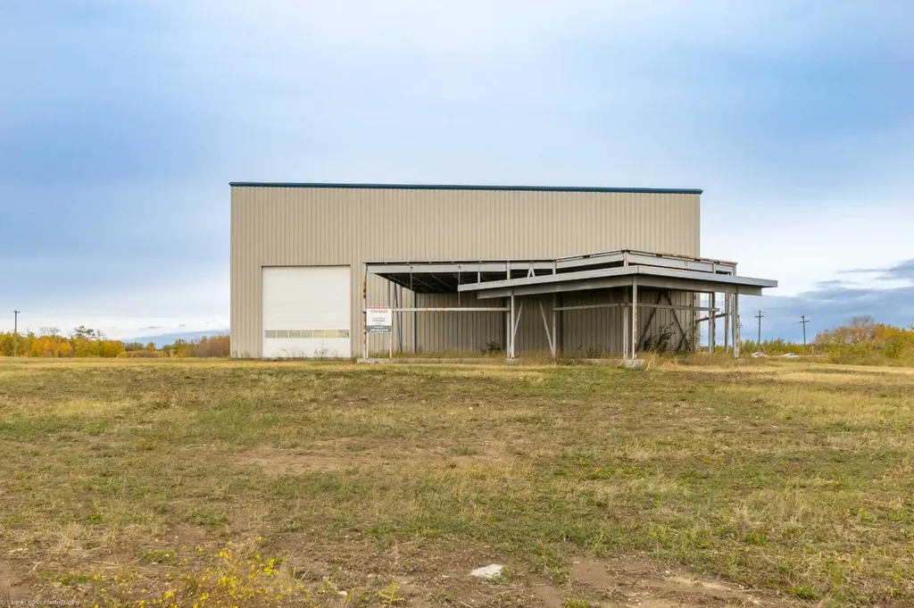 6710 66 Street Lloydminster AB T9V3R7