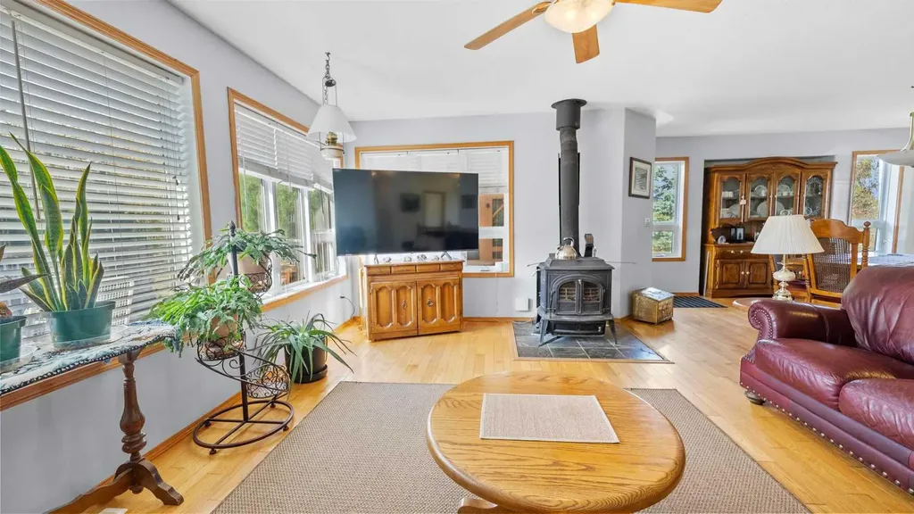 126 Beaver Drive Rural Camrose County AB T0B1M0
