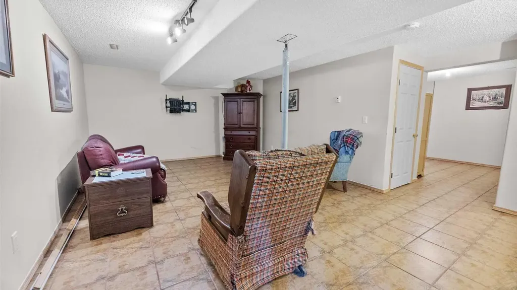 126 Beaver Drive Rural Camrose County AB T0B1M0
