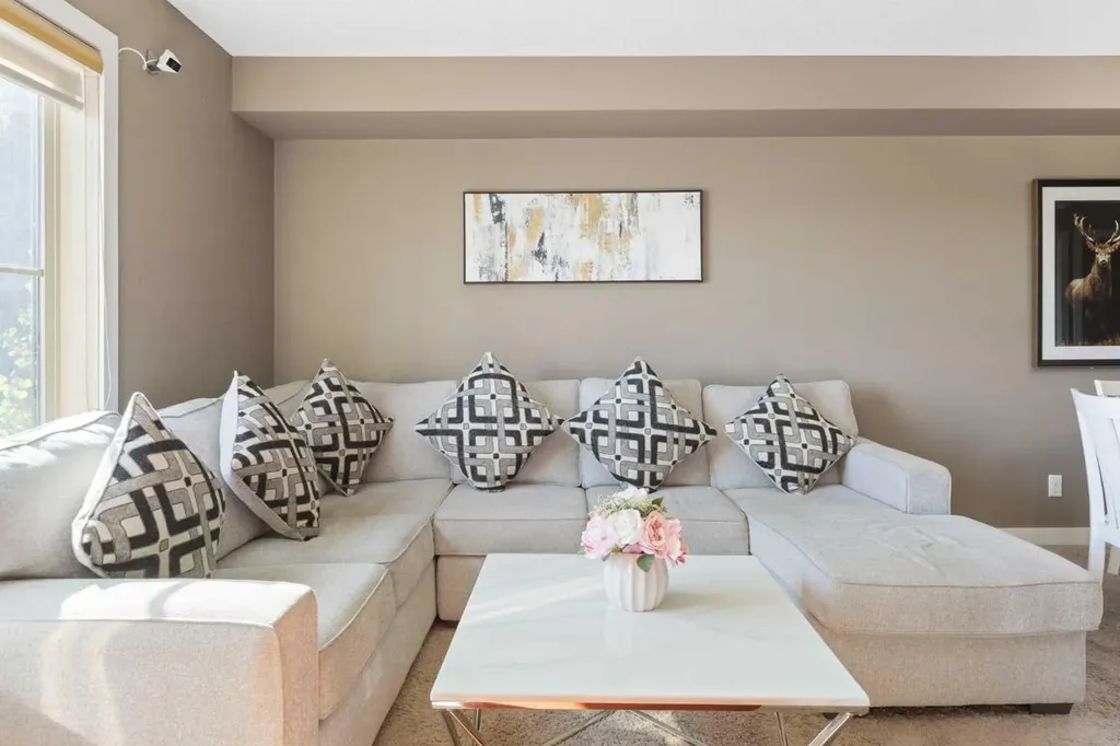 5 Saddlestone Way NE Calgary AB T3J 0S2