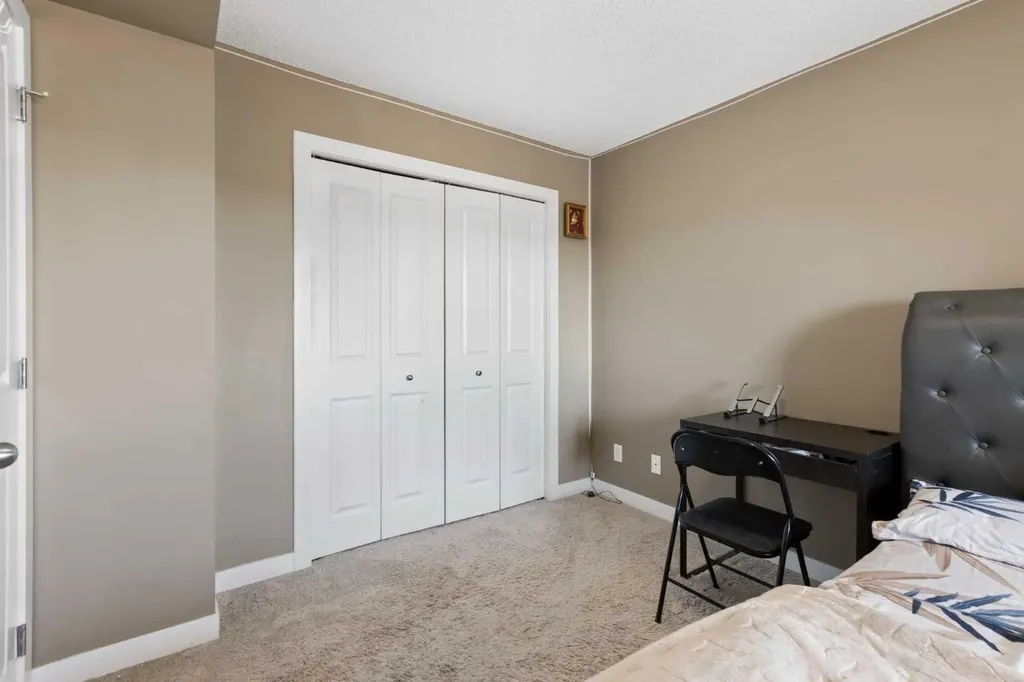 5 Saddlestone Way NE Calgary AB T3J 0S2