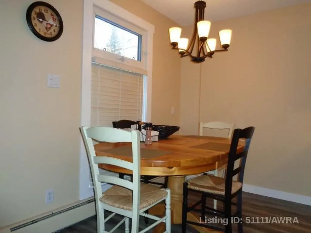 414 41 Street Edson AB T7E 1A1