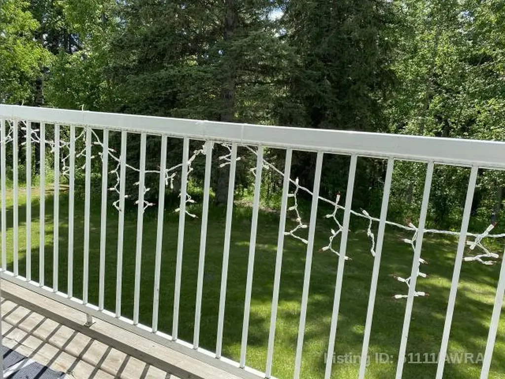 414 41 Street Edson AB T7E 1A1