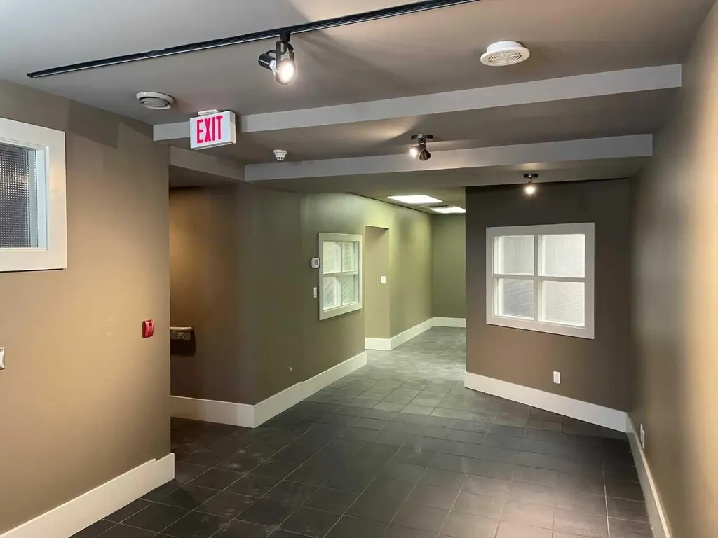1415 28 Street NE Calgary AB T2A 2P6