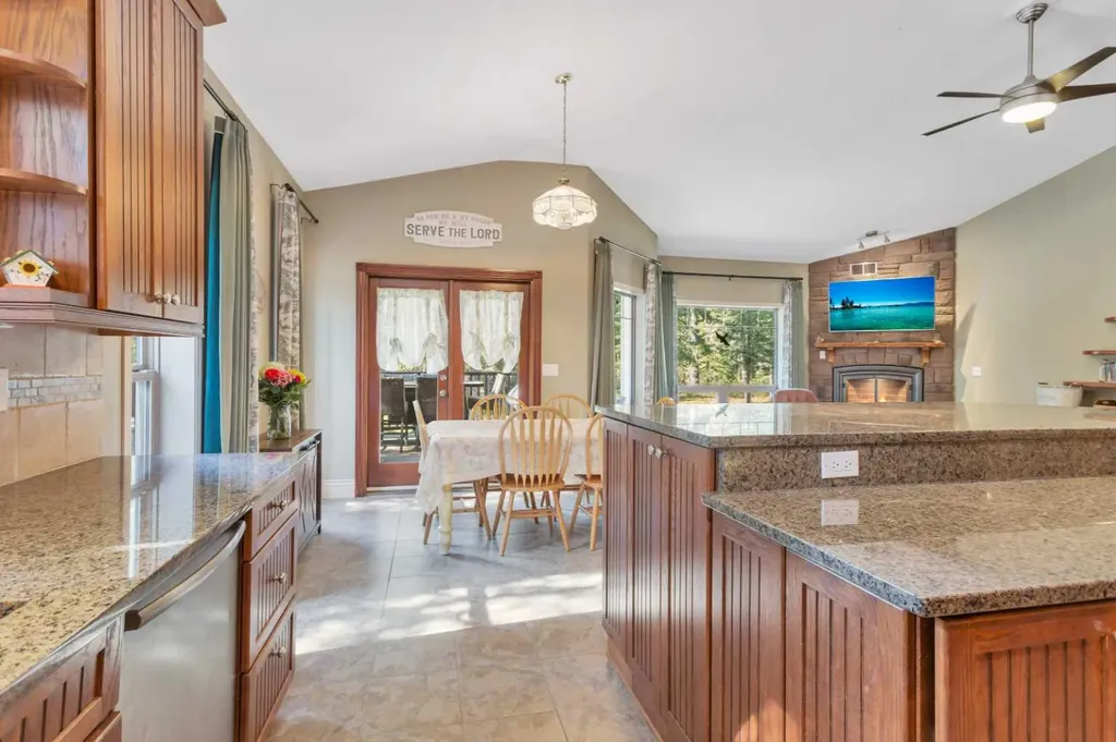 4147 Highway 587 Rural Mountain View County AB T0M 0K0