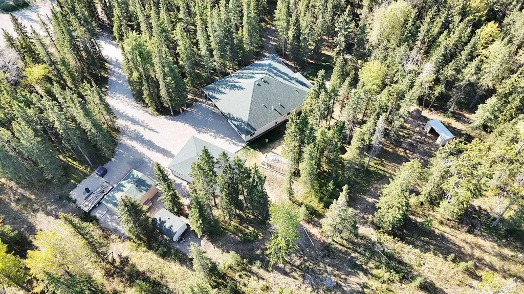 4147 Highway 587 Rural Mountain View County AB T0M 0K0