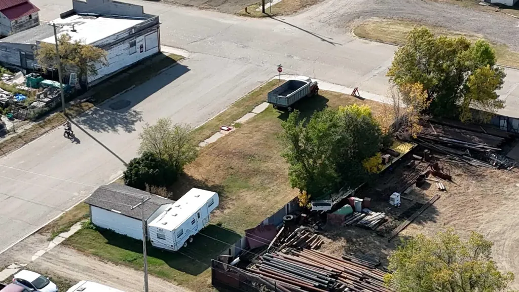 128 1 Avenue E Hussar AB T0J1S0