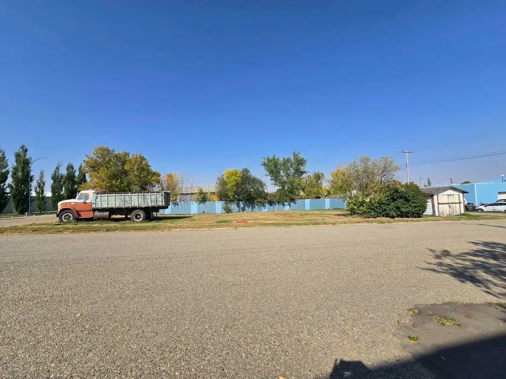 128 1 Avenue E Hussar AB T0J1S0