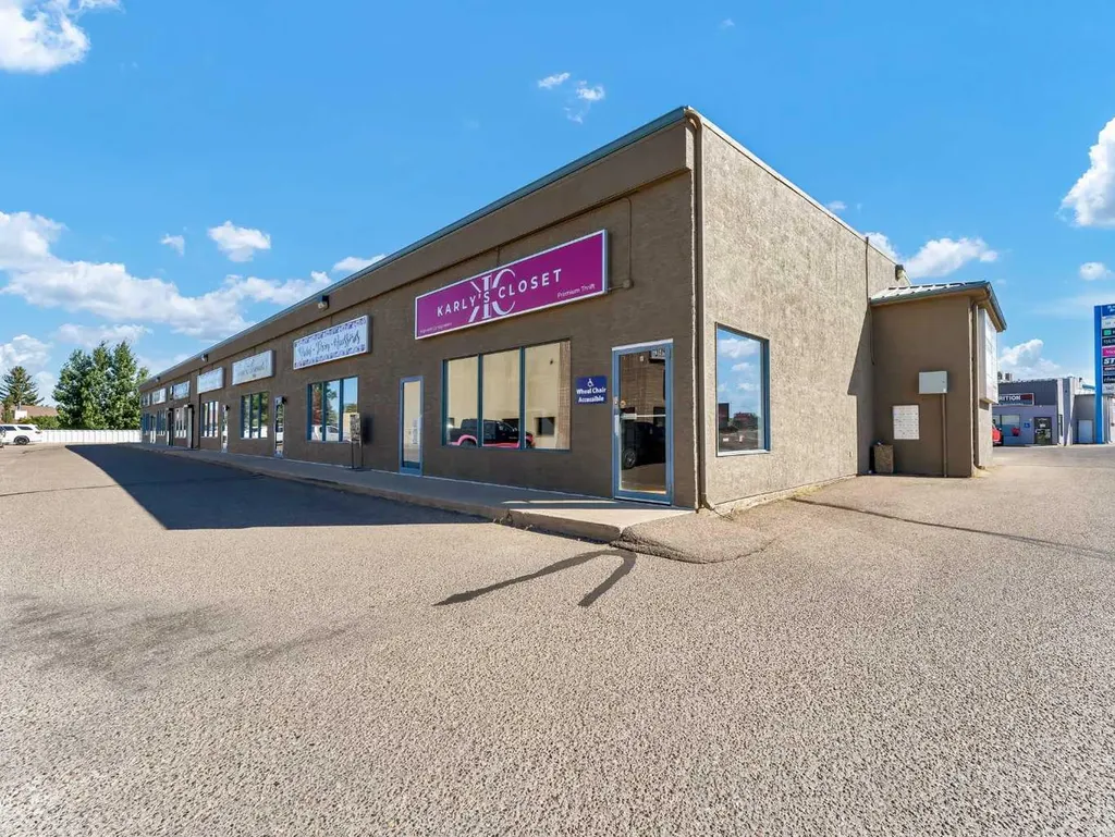 3295 Dunmore Road SE Medicine Hat AB T1B 3R2