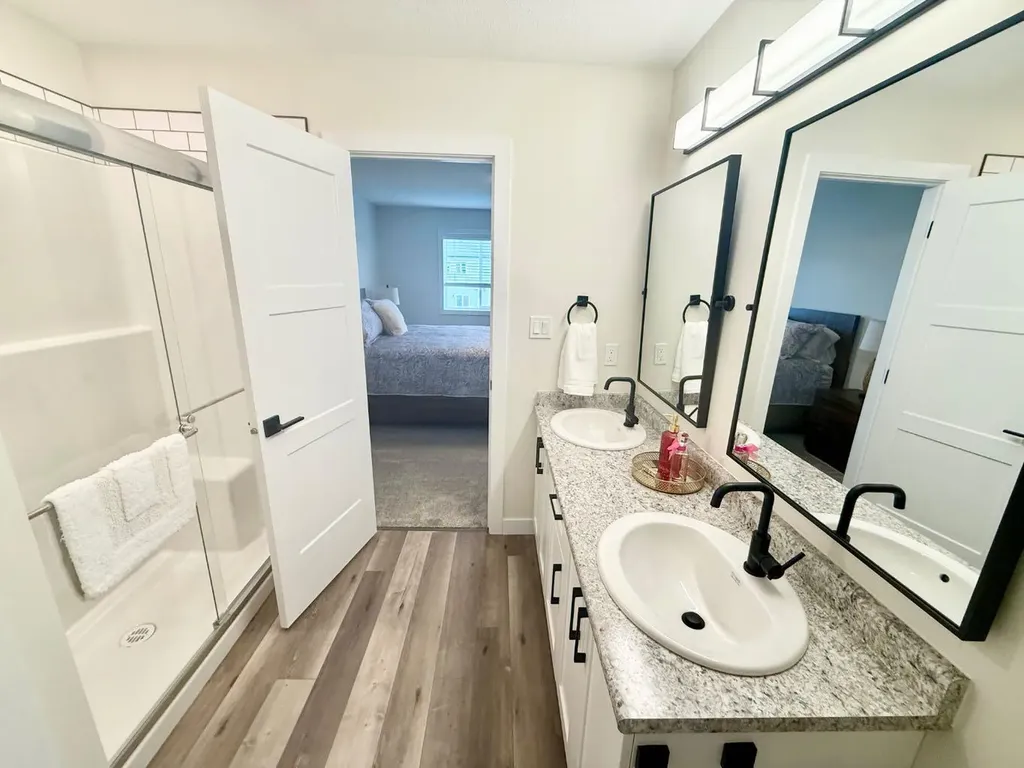 328B Boutin Avenue Hinton AB T7V0B4