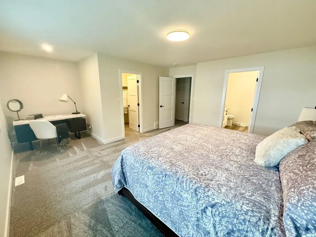 328B Boutin Avenue Hinton AB T7V0B4