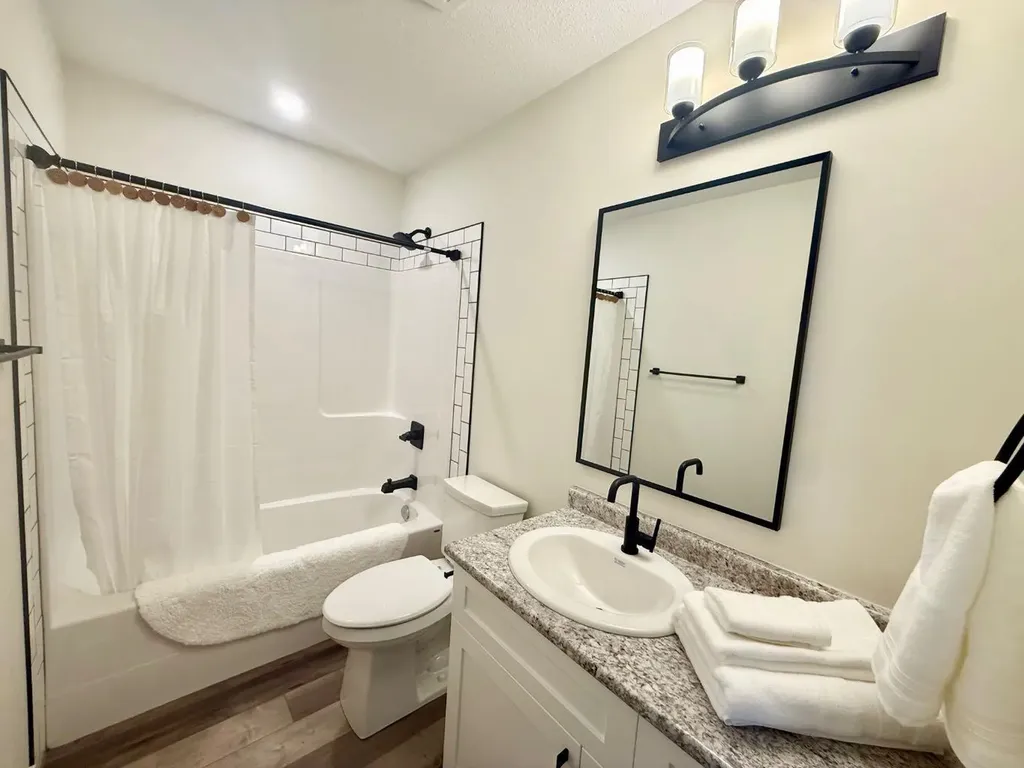 328B Boutin Avenue Hinton AB T7V0B4