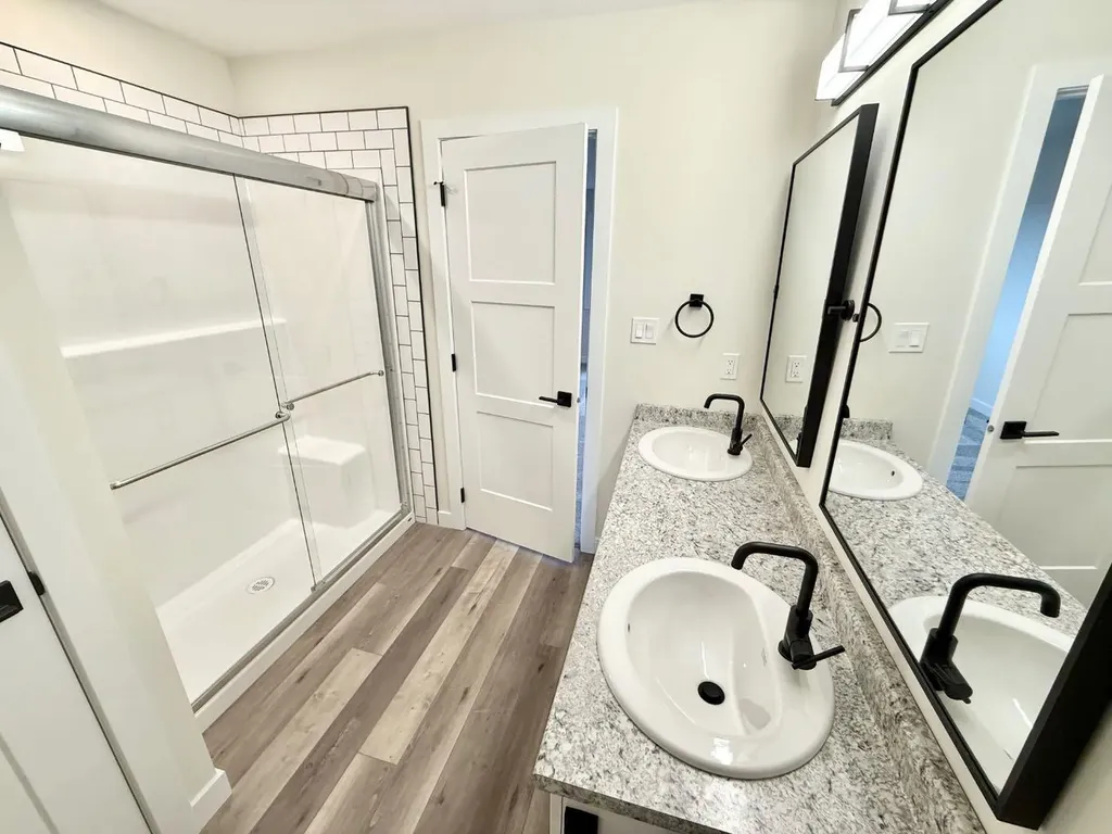 328B Boutin Avenue Hinton AB T7V0B4