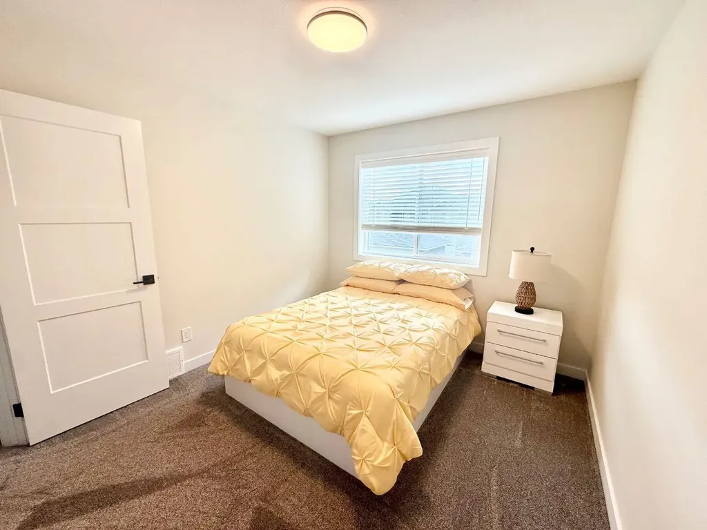 328B Boutin Avenue Hinton AB T7V0B4