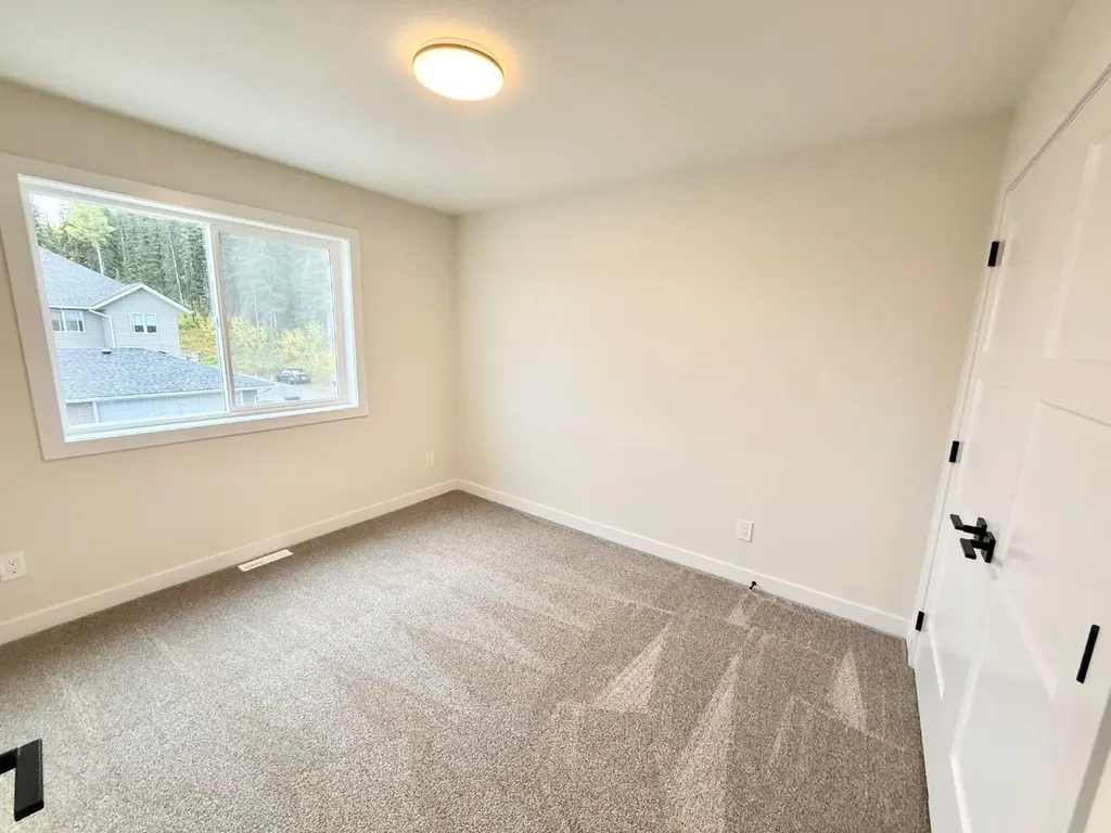 328B Boutin Avenue Hinton AB T7V0B4