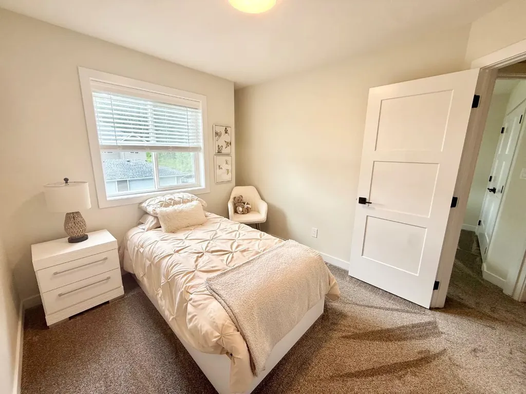 328B Boutin Avenue Hinton AB T7V0B4
