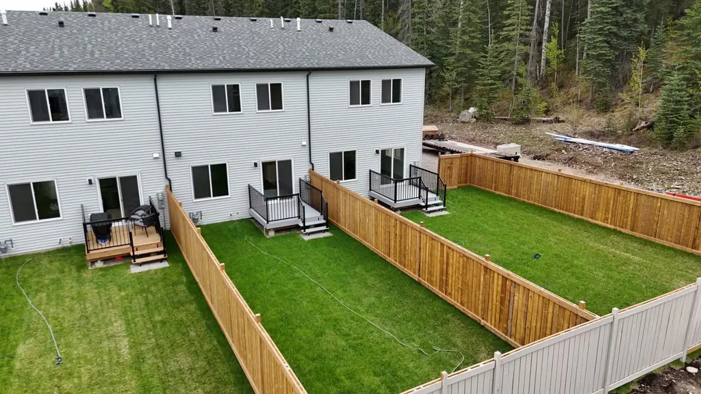 328B Boutin Avenue Hinton AB T7V0B4