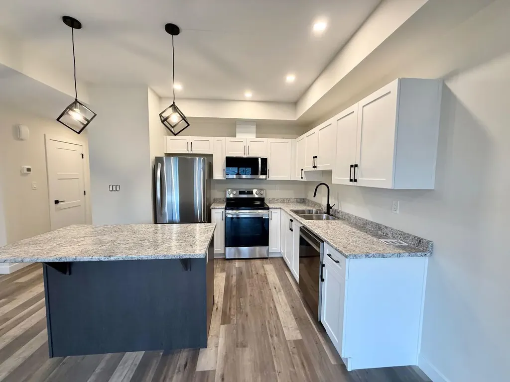 328B Boutin Avenue Hinton AB T7V0B4