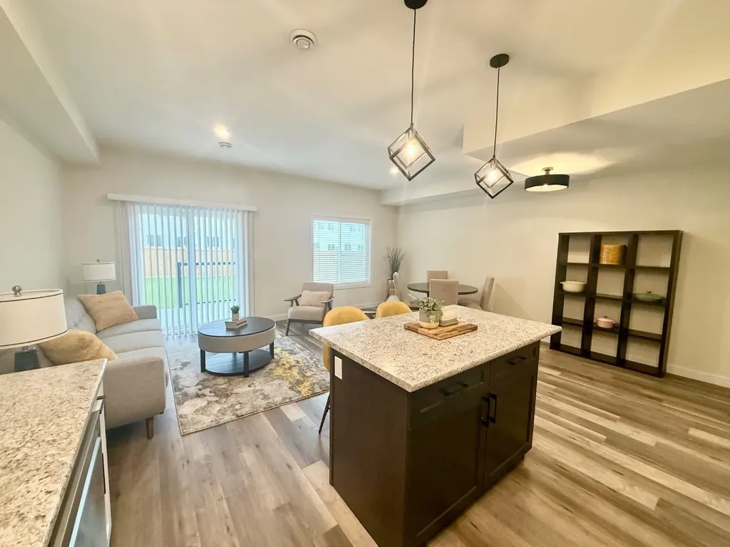 328B Boutin Avenue Hinton AB T7V0B4