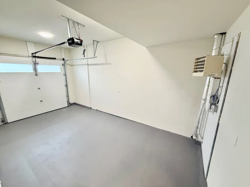 328B Boutin Avenue Hinton AB T7V0B4